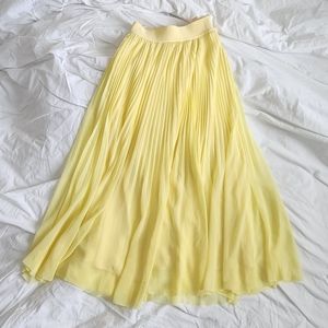 ARITZIA wilfred twirl pleated skirt
